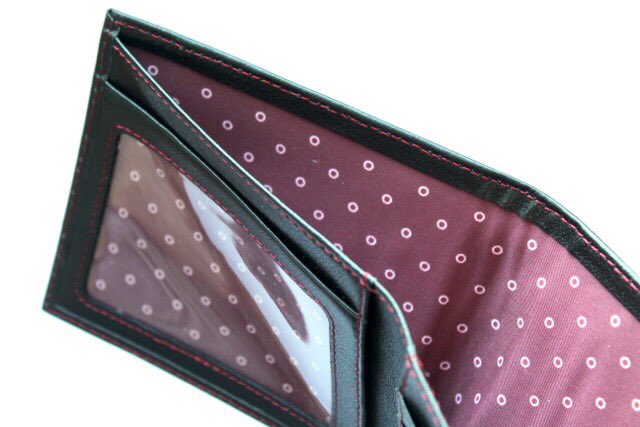 redbearleather's tweet image. Remember only 3 days left on our FLASH SALE - 50% off everything! Let us protect you from cyber theft!
redbearleather.co.uk
#sale #buffaloleather #RFID #CyberSecurity #protection