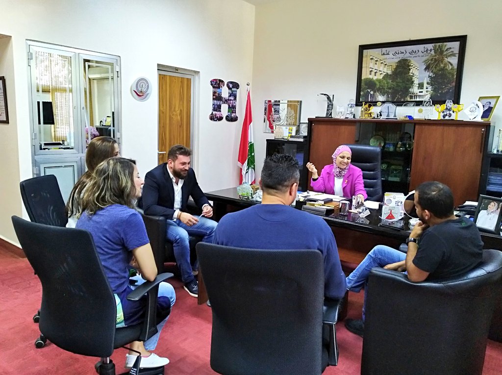 AhmedFakkih's tweet photo. استقبلت مدرستنا مدير شركة NTCC وذلك للإطلاع على مشروع الفرز الذي يقوم به متعلمونا ضمن نادي قادة التغيير.
وقد اثنى على الجهود المبذولة وسيتم التنسيق مع الشركة للحصول على مستوعبان للبلاستيك والزجاج استكمالًا لحملة الفرز التي أطلقت في المدرسة...
#Design_For_Change
@MakAishaSchool https://t.co/VmZ8cGG176
