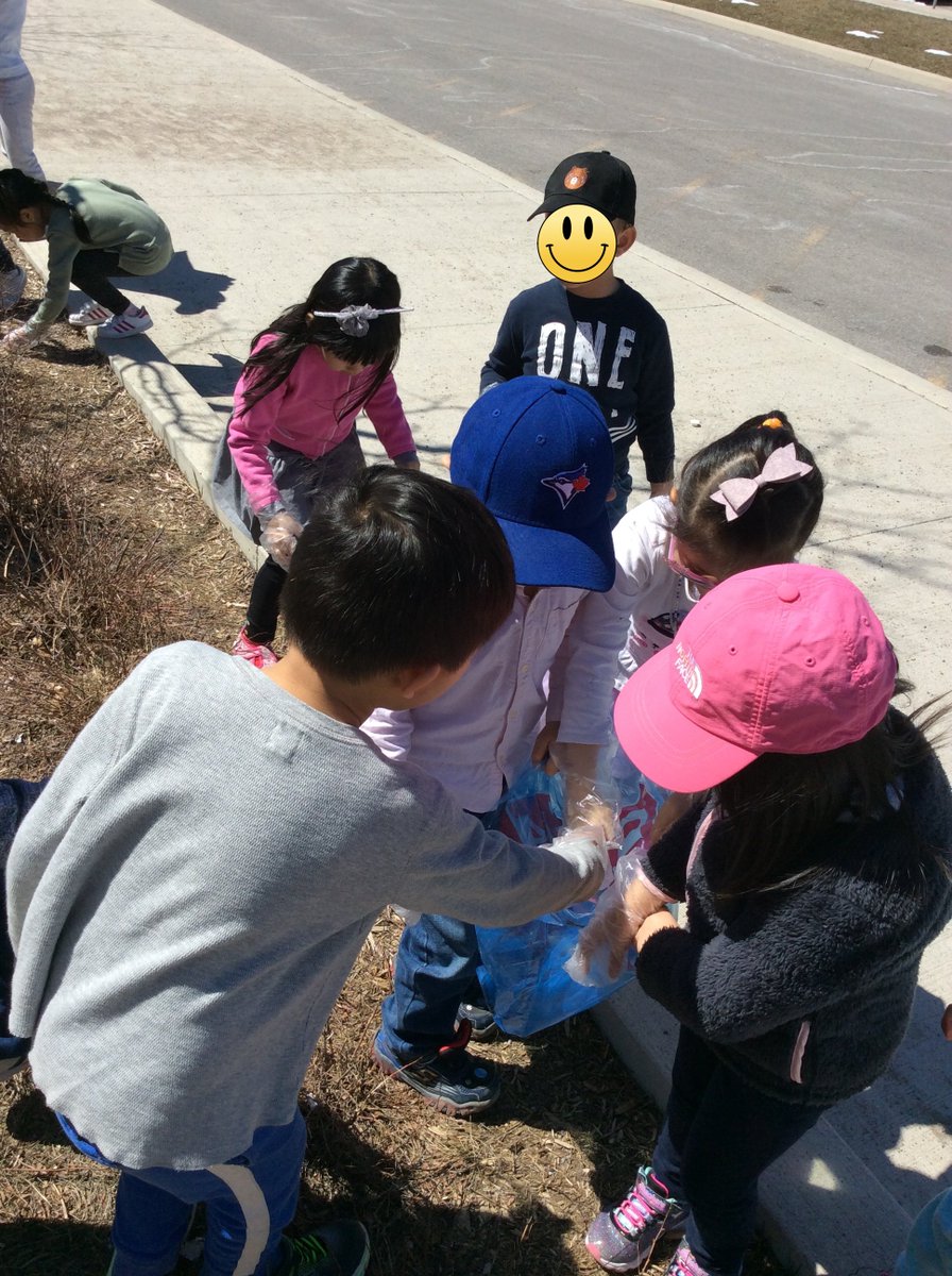 KinderR134's tweet photo. We help keep our Earth clean! @BeckettFarmPS https://t.co/jl032AFH5O