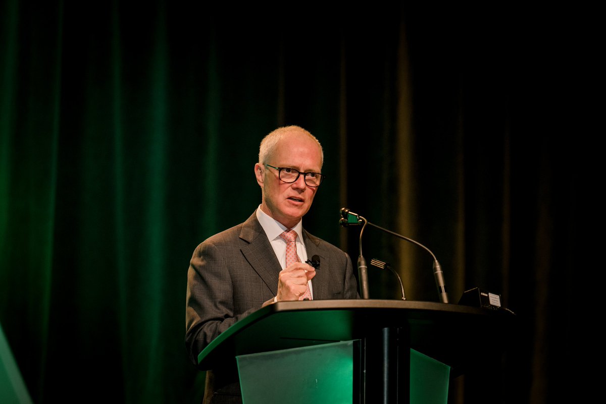 UAlbertaBiz tweet picture
