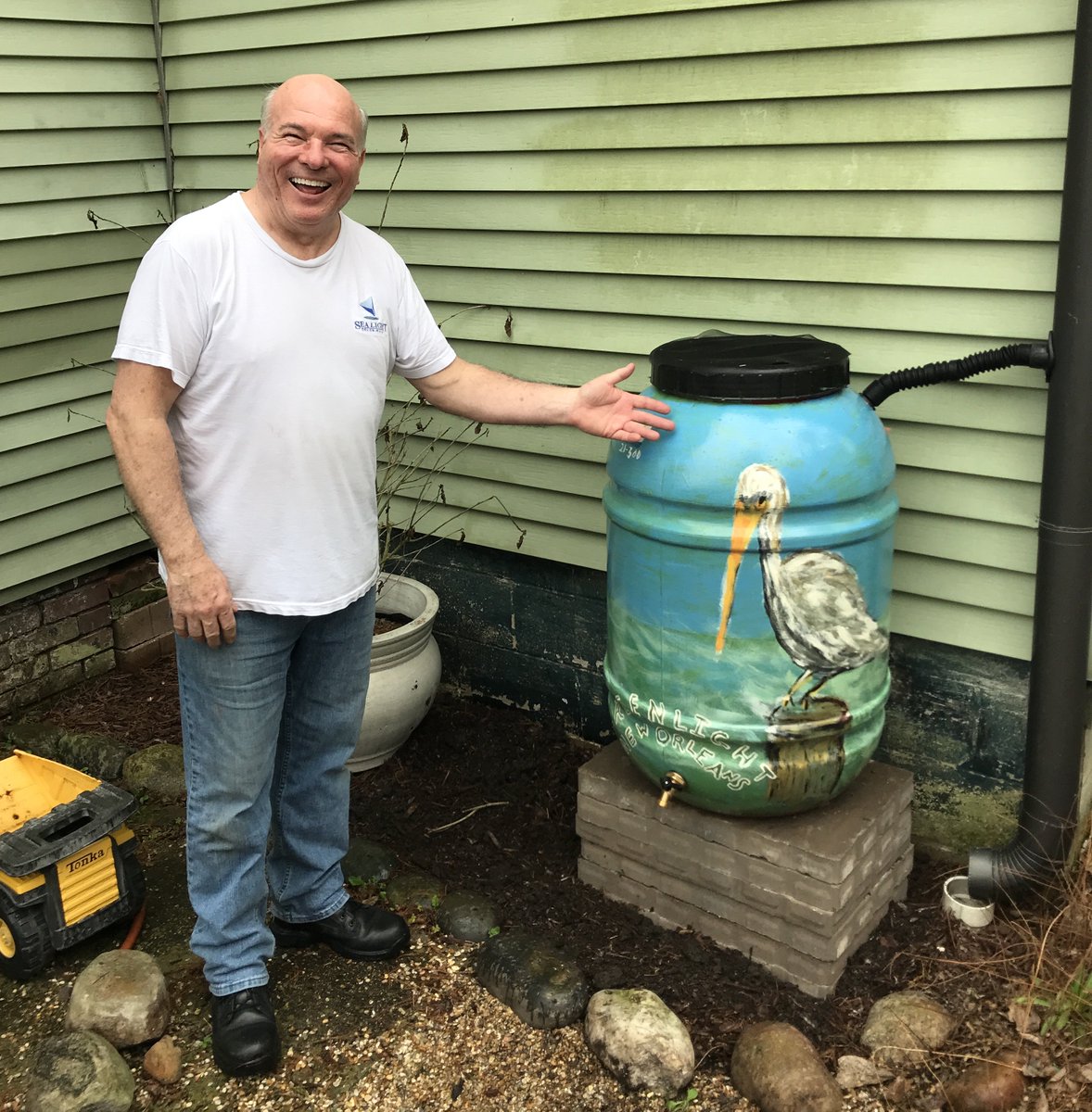 GreenLightNOLA's tweet photo. Do you want a cool, unique rain barrel in your backyard? 
Apply today:
https://t.co/24CUSPuSyz
*
*
*
#givenola #rainbarrel #neworleans #nola300 #greenlightneworleans #GLNO #sustainability #conservation #flooding #environment https://t.co/iZt8wk9Y1O