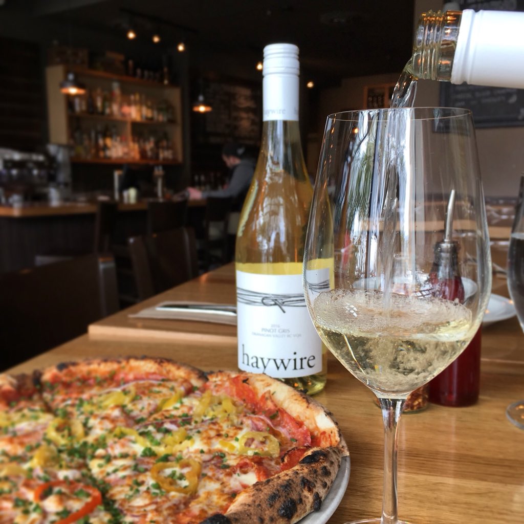 PrimaStrada's tweet photo. What pairs with pizza, patios and great attitudes? @OKCrushPad Haywire wines (obviously). Join us tomorrow @ PPS Fort St from 5pm-7pm for a free sample. #bcwinemonth #featurewine #yyjdrinks #lovemyprimastrada https://t.co/oAU5w89aKV