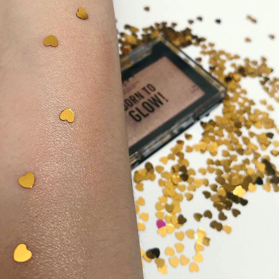 MypointofStyle's tweet photo. ¿Adivinas qué tono es el de este bonito iluminador?
• Stand your ground
• Break the Rhythm
• Chosen One
¡Tenéis review y más productos interesantes en https://t.co/Xepw8FQfir 💄!
#MypointofStyle 👠
#NYXCordoba #NYXcosmeticsCordoba #followback #FelizMartes #Beauty #Makeup https://t.co/mk15sMBVEw