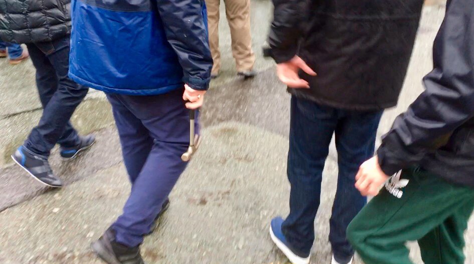 David_Ornstein's tweet photo. Pre-match trouble outside Anfield started when group of Roma fans arrived via Venmore St, burst on to Walton Breck Rd &amp; attacked, many using belts. #LFC fan knocked to floor &amp; received lengthy medical treatment. Skirmishes, projectiles, at least 1 hammer in hand, police arrived https://t.co/Yaby4q5f0Y