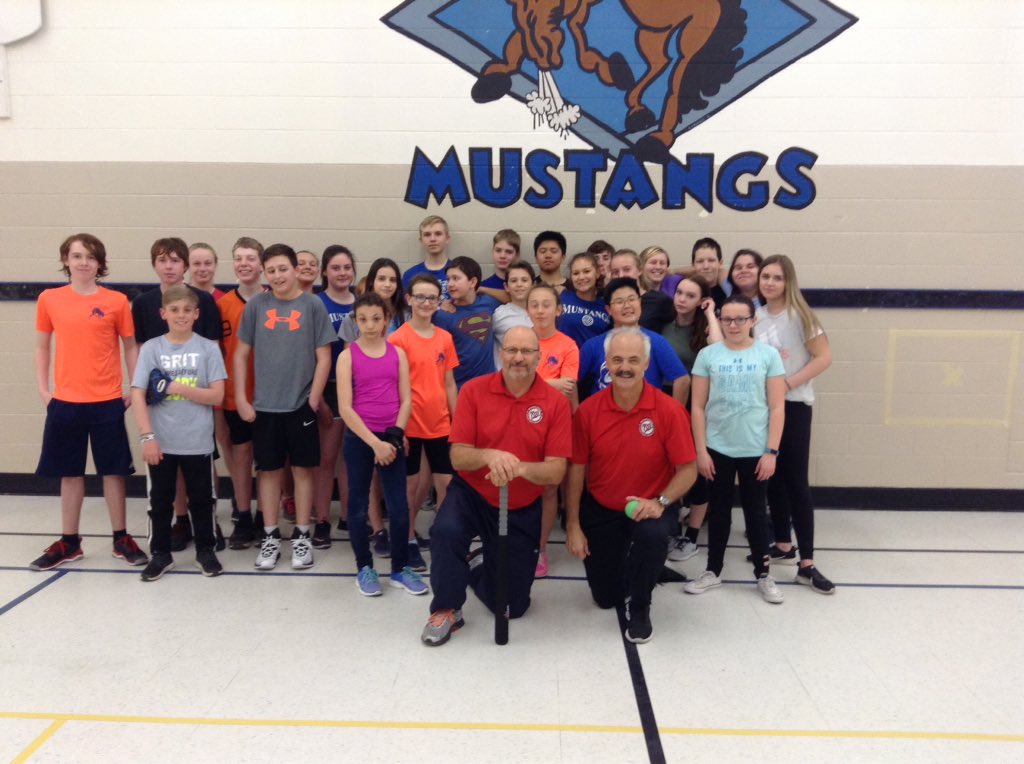 scmsclass's tweet photo. Thank you Brent and Ron for running a skills workshop for us! Learning to run the bases and the mechanics of throwing a baseball are great jumping off skills for our future as healthy, active Canadians! @StMiWdstk @BaseballOntario @Woodstock_WMBA  @BaseballOntario https://t.co/A0BLHOiAcb