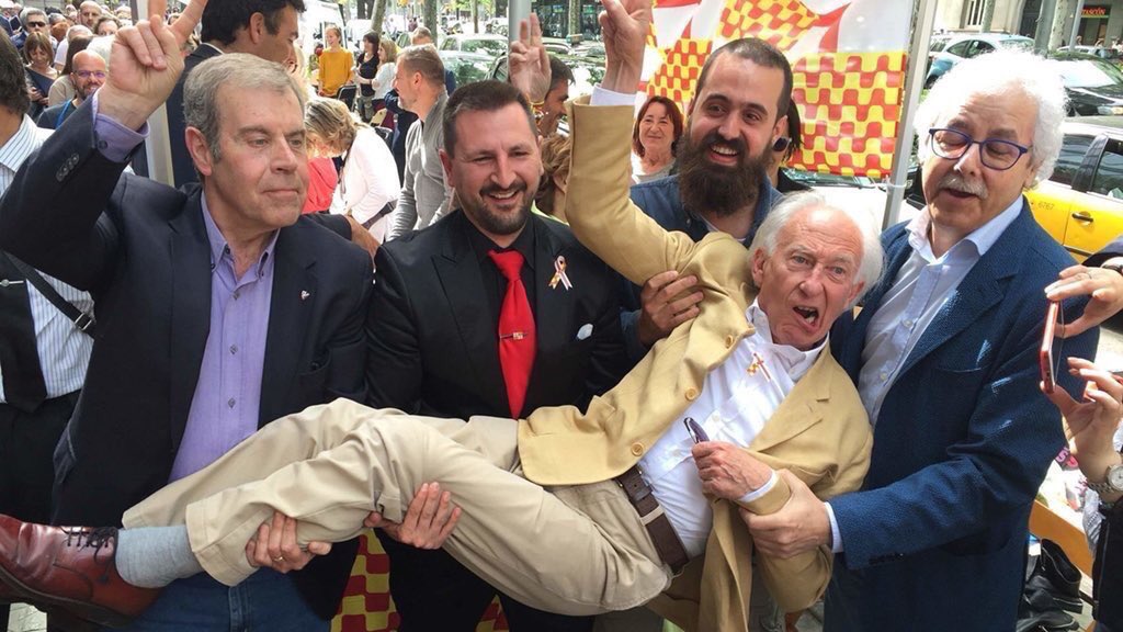 La junta parroquial valorarà si finalment destina una part del pressupost per instal·lar aquest retaule a la capella del Santíssim.