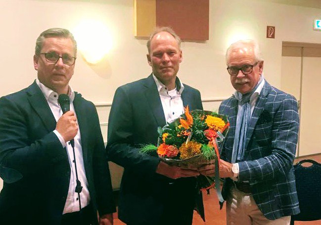 cdamolenwaard's tweet photo. Wij kiezen Ad van Rees als lijsttrekker! #vertrouwen #samenbinder #stabiel #principieel https://t.co/AM9RCjXqeR