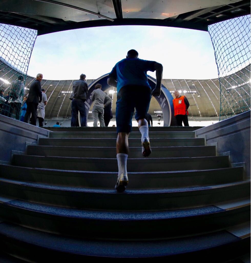 SergioRamos's tweet photo. Dijeron que no se podía hasta que lo hicimos. Sigamos cambiando la historia, sigamos escribiendo nuestra historia.
They said it couldn't be done until we did it. Let's keep changing history, let's keep writing our own.
#HalaMadrid https://t.co/7yEGWZkvNs