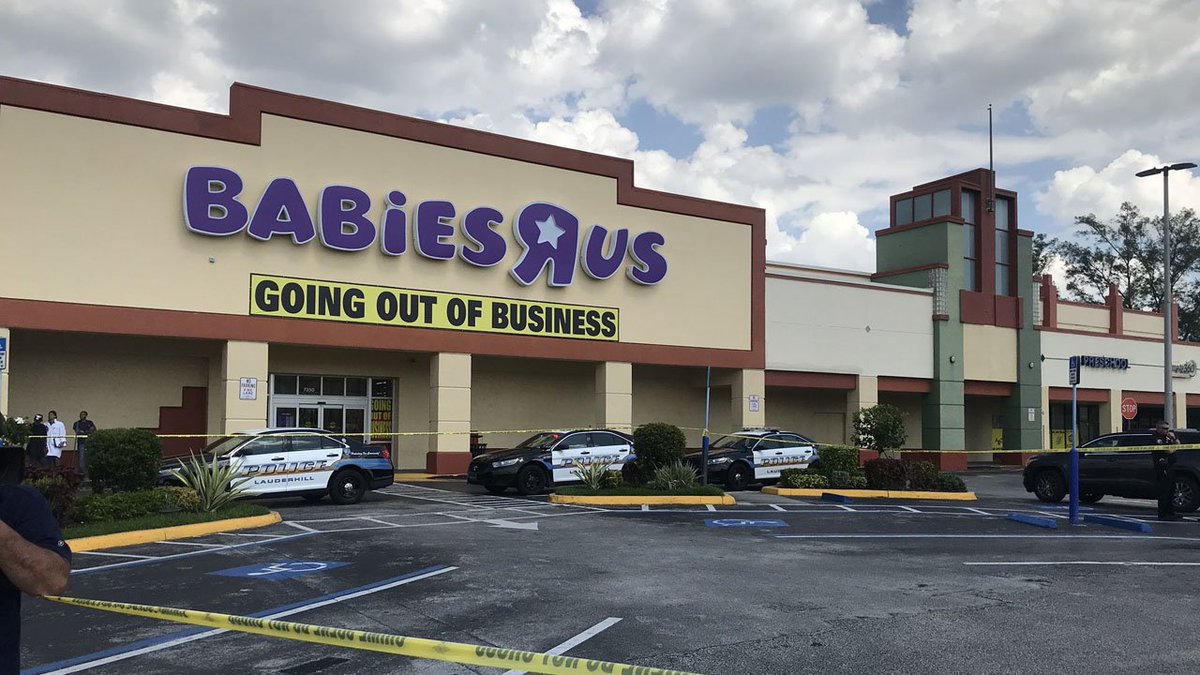 Man stabs his wife outside Lauderhill Babies 'R' Us, police say bit.ly/2JjfU3B https://t.co/vTsp4mRpx2