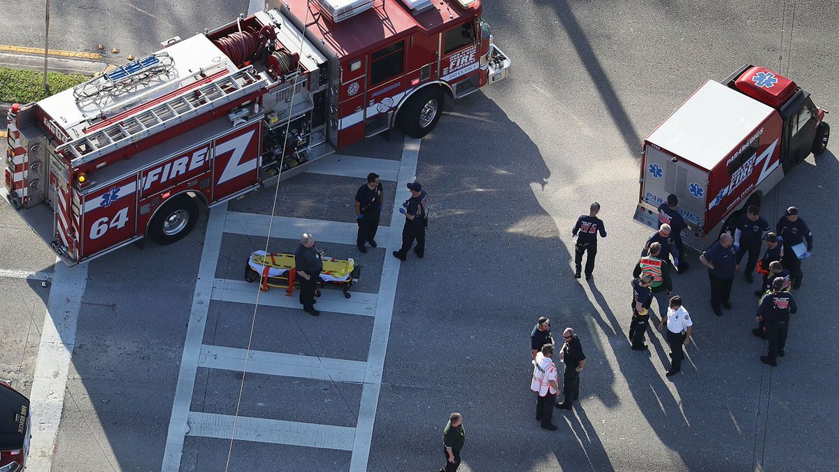 Deputy knew Parkland gunman was inside school but did not engage, report says bit.ly/2HrPP1N https://t.co/K8sxKLVwIc