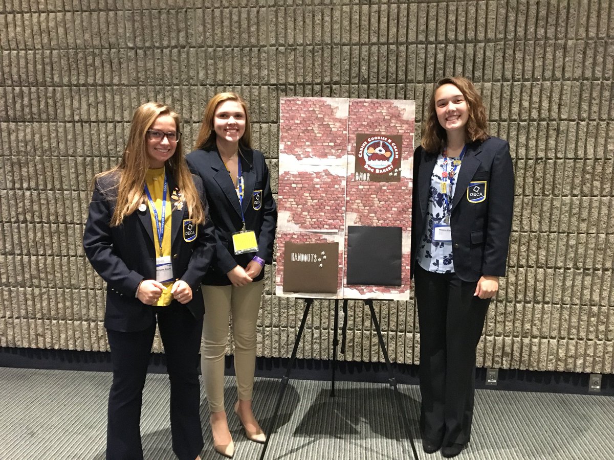 tlandwolvesDECA's tweet photo. Technical delay. BMOR#2 after competition #thsdeca #decaicdc https://t.co/3Bq7dkJFCF