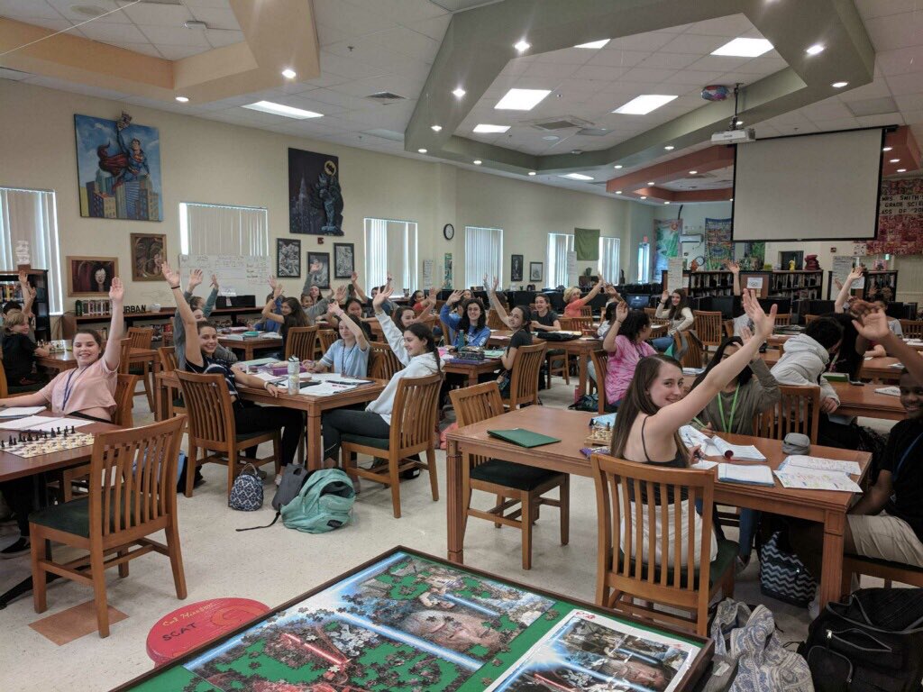 pjdaoust's tweet image. Who is using the new SIS Gateway at Bak? Just everybody!!! @bakartizen @pbcsd @SuptFennoy @MikeBurke_SDPBC #sisforall #MakeItCountPBC