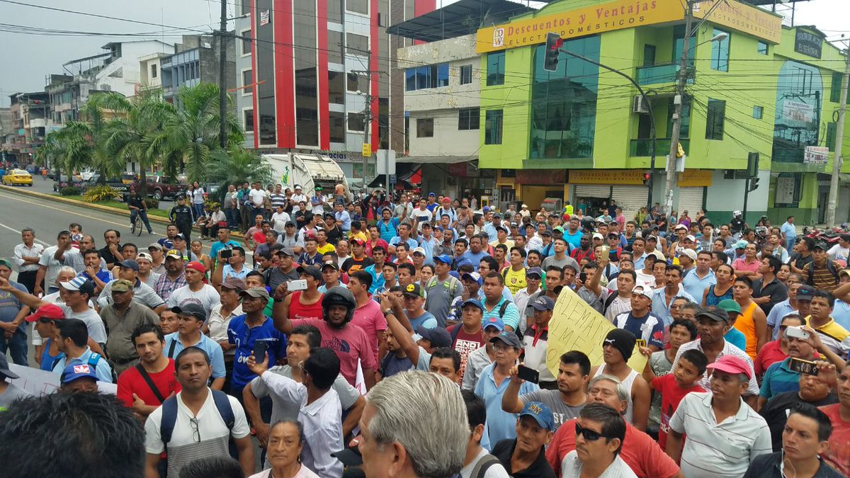 azucartroncal's tweet photo. Azucareros se toma la TRONCAL @cut_guayas @Lenin @frentesomosec @GomezlRichard @hcastanierj @cut_ecuador @CristinaReyesec @majo_carrion @MinTrabajoEc @teleamazonasec @tctelevision @CanalUnoTv https://t.co/HfgXOAuFJe