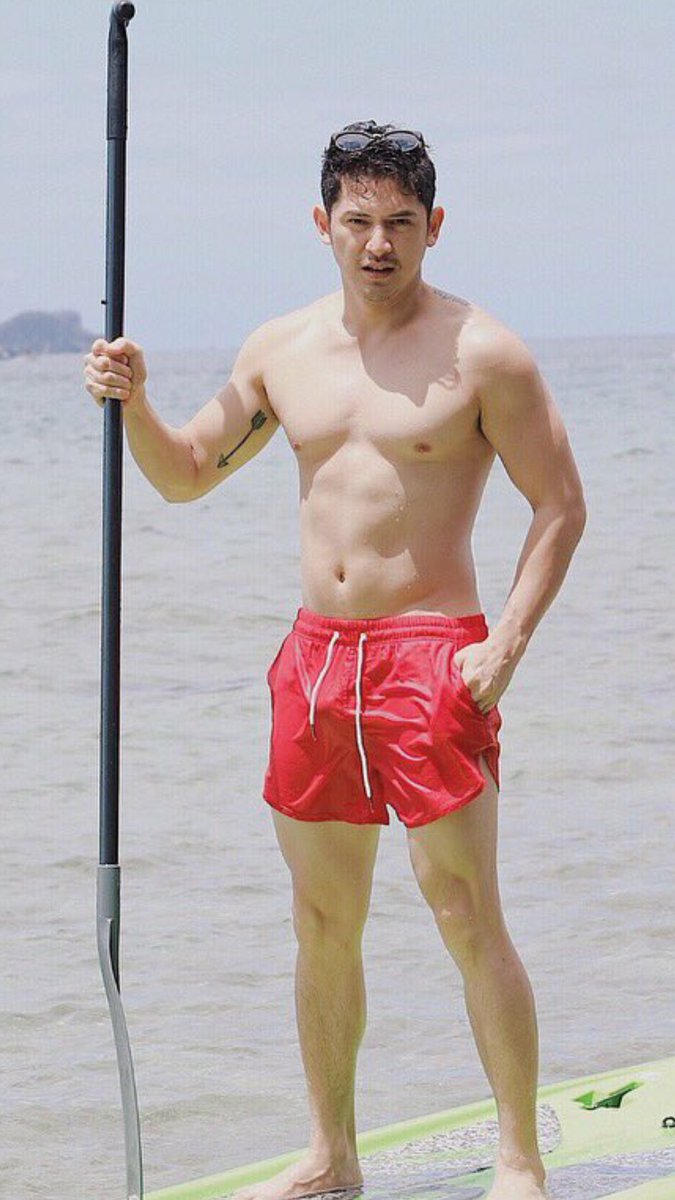 alonso_grey's tweet photo. Perfect talaga to . #daks na daks. 
Sarap pag #jakulan. Pogi na malak8 pa. https://t.co/l5YxtrmHhK