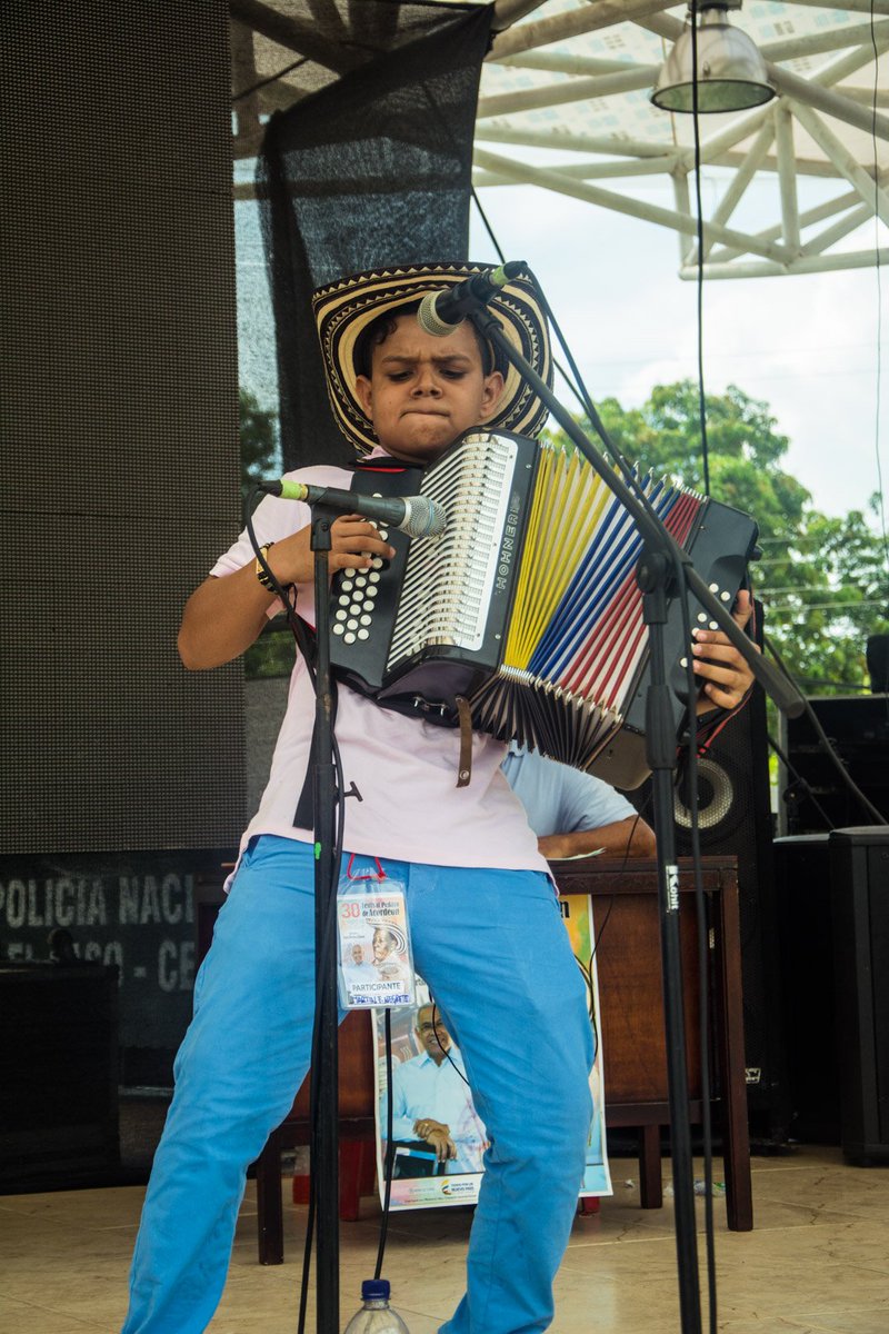 FPDEACORDEON's tweet photo. Reyes infantiles de la versión #30 del Festival Pedazo de Acordeón. 
Primer puesto: Martin Francisco Negrette. 
Segundo puesto: Sebastián Andrés Wilchea.
Tercer puesto: Pablo Arias Marín. 
#yomegozoelfestival https://t.co/lnJx0BkSUY