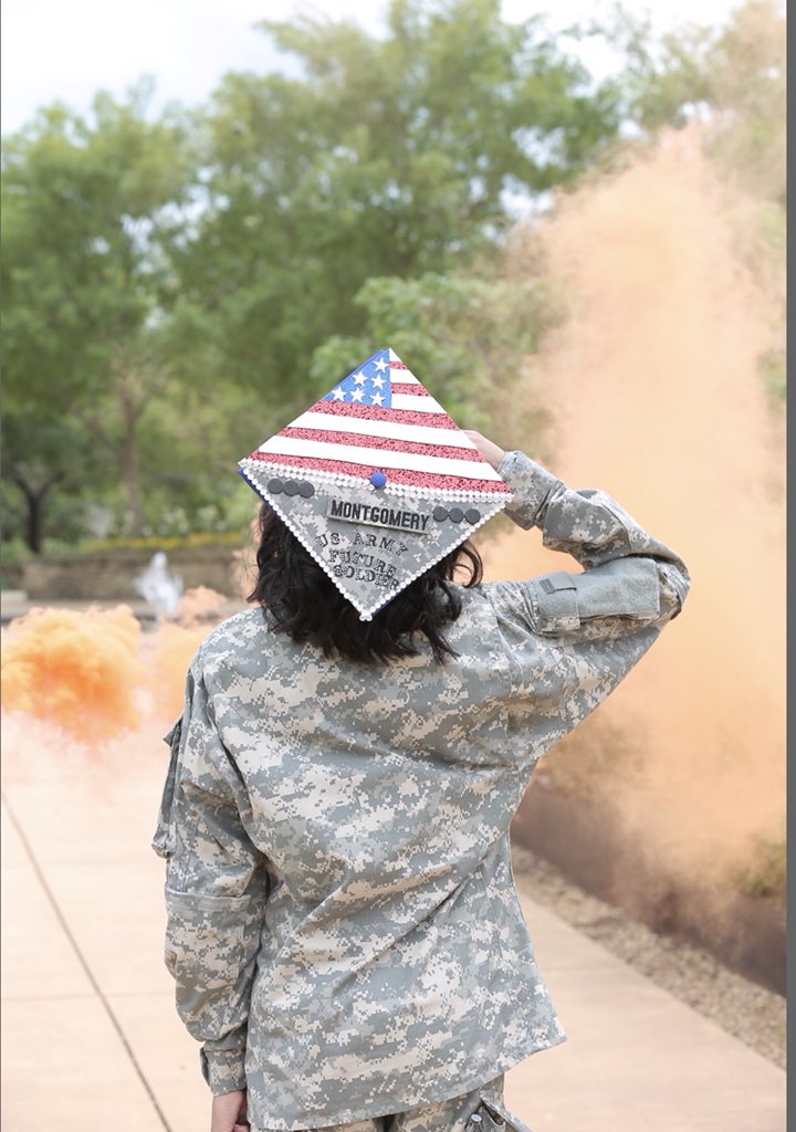 DMonty00's tweet photo. May 19th is almost here and it’s bitter sweet 😭 I’m waiting on July 17th to change my life forever 🇺🇸💕 https://t.co/zy7FbwDaTK