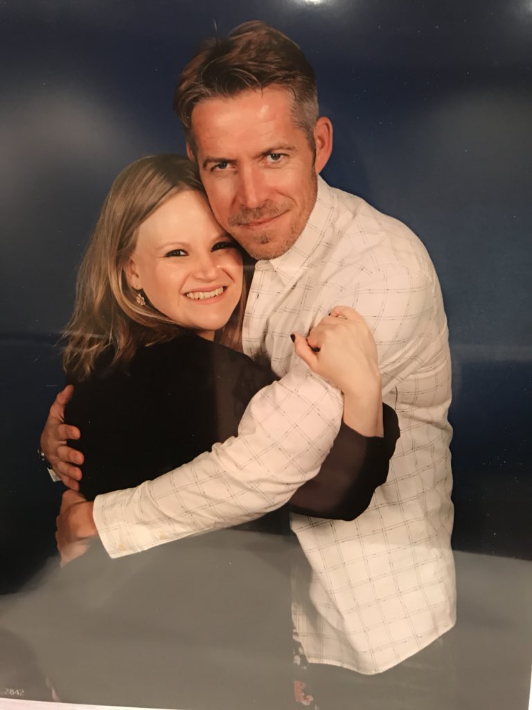 kirstjk212's tweet photo. From #Ouatchi2016 til #OUATChi2018 it’s been two years since I have meet him. He knows who I am and remember me he hug me and kissed me. He’ll always be there for me. I’ll always keep my memories at Chicago in my heart thank @sean_m_maguire its been wonderful to met you ❤️ https://t.co/ktsQhjj9tW