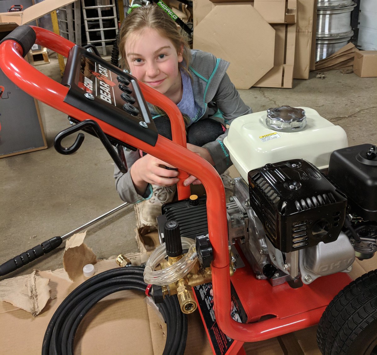 MitchellCycle's tweet photo. What a great helper. https://t.co/ko7ZgzsbEv
