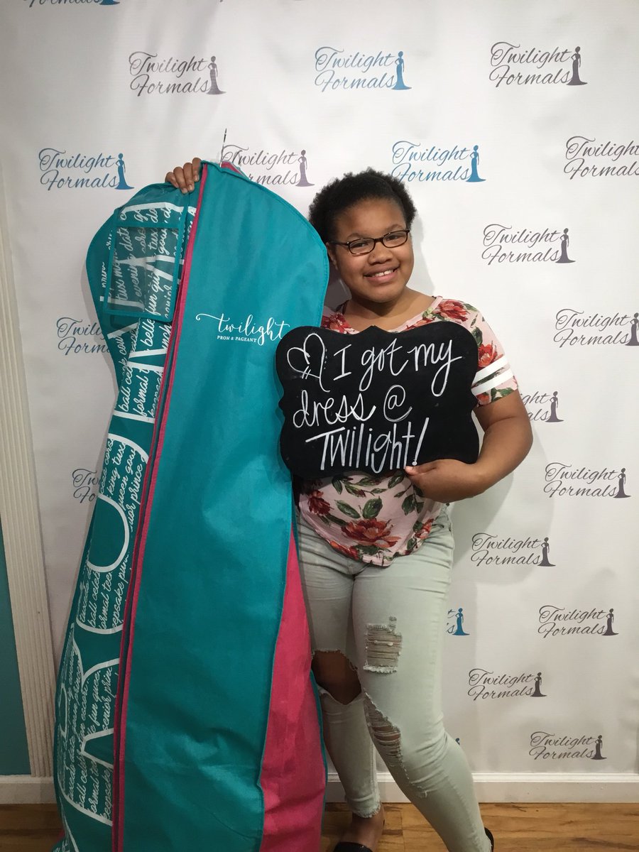 PensacolaProm's tweet photo. https://t.co/GExmWcDrho