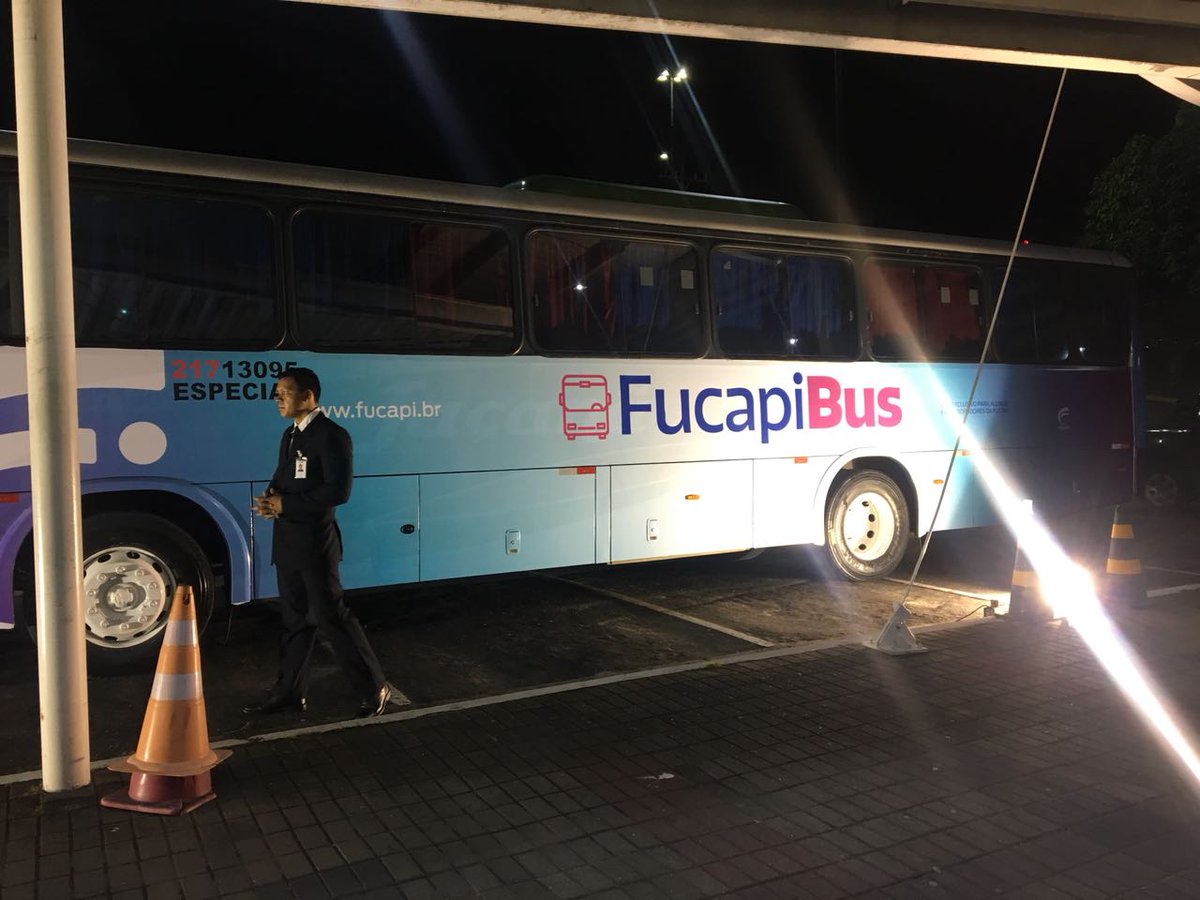 manaus_pop's tweet photo. #FucapiBus ônibus integração da Fucapi, isso te assusta @UFAM_? #FucapiDay https://t.co/wemaJOYFex