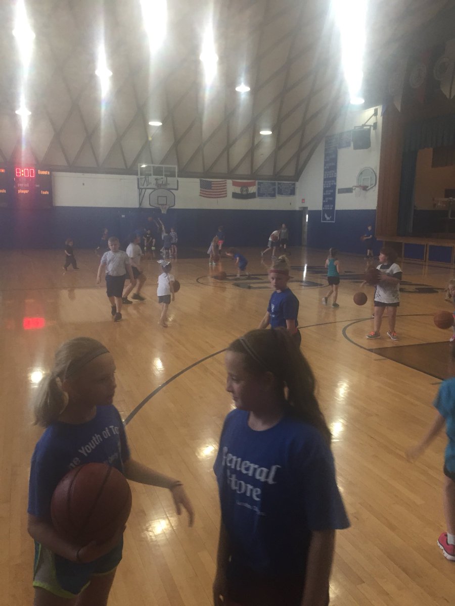 GilmanCityHS's tweet photo. @GilmanCityHS The Little Hawks Basketball Game, Art Show, and Science Fair was full swing tonight. Thanks for all the community support! https://t.co/R3c8wtLa5p