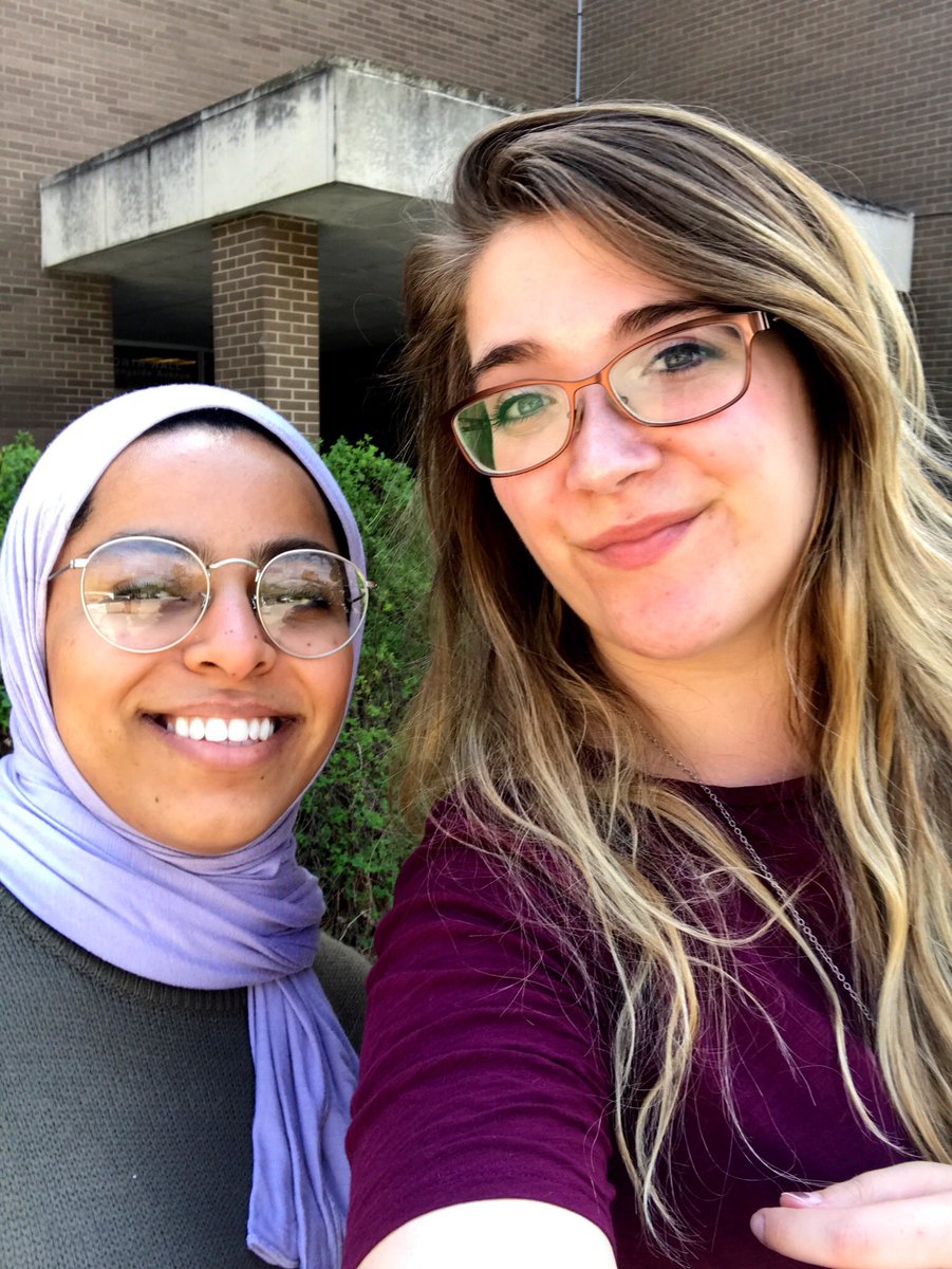 onegraddown's tweet photo. #365daysofscience Day 10: @haifaalhadyian and I got to spend our lunch break with a local high school for @KansasDNADay! We talked about immunology, played pathogen mafia, and got to talk about our #science🔬(and show off some #Drosophila ) #scientistswhoselfie #PhDLife #scicomm https://t.co/aSsHYIAM3k