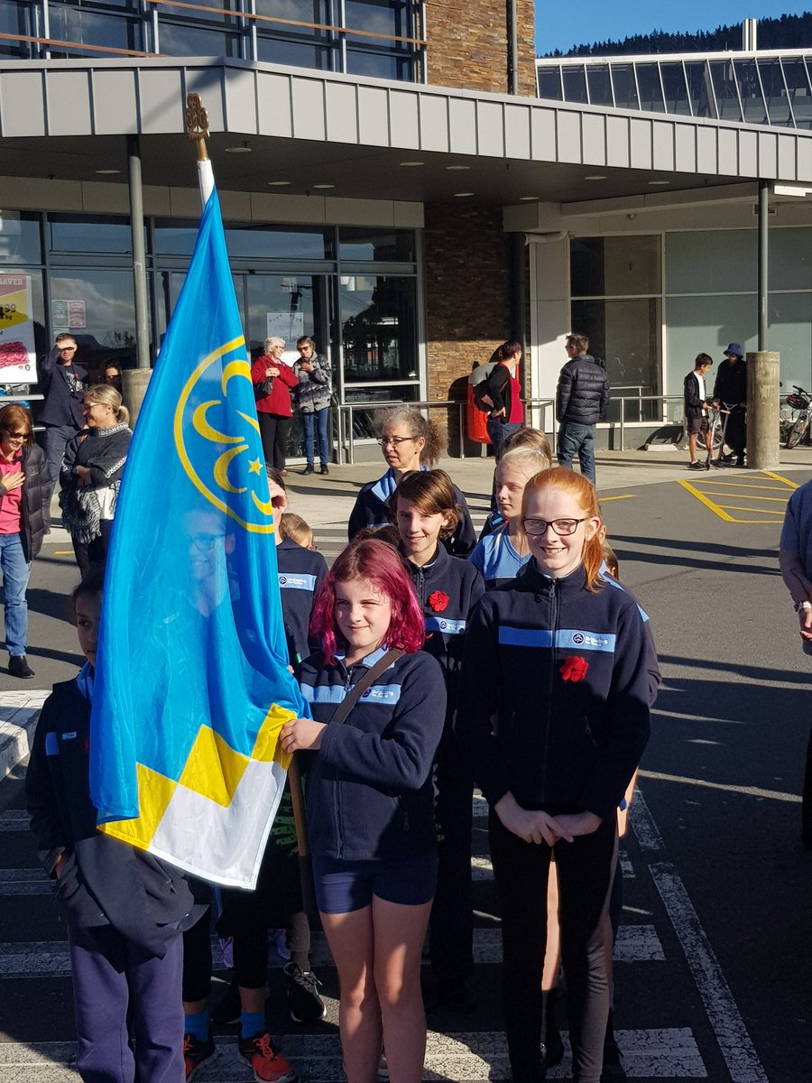 KatyEDay's tweet photo. With the Guides ready for the Tawa ANZAC Parade. @GirlGuidingNZ #WeekendGuiding https://t.co/xZ4wlfrLL2
