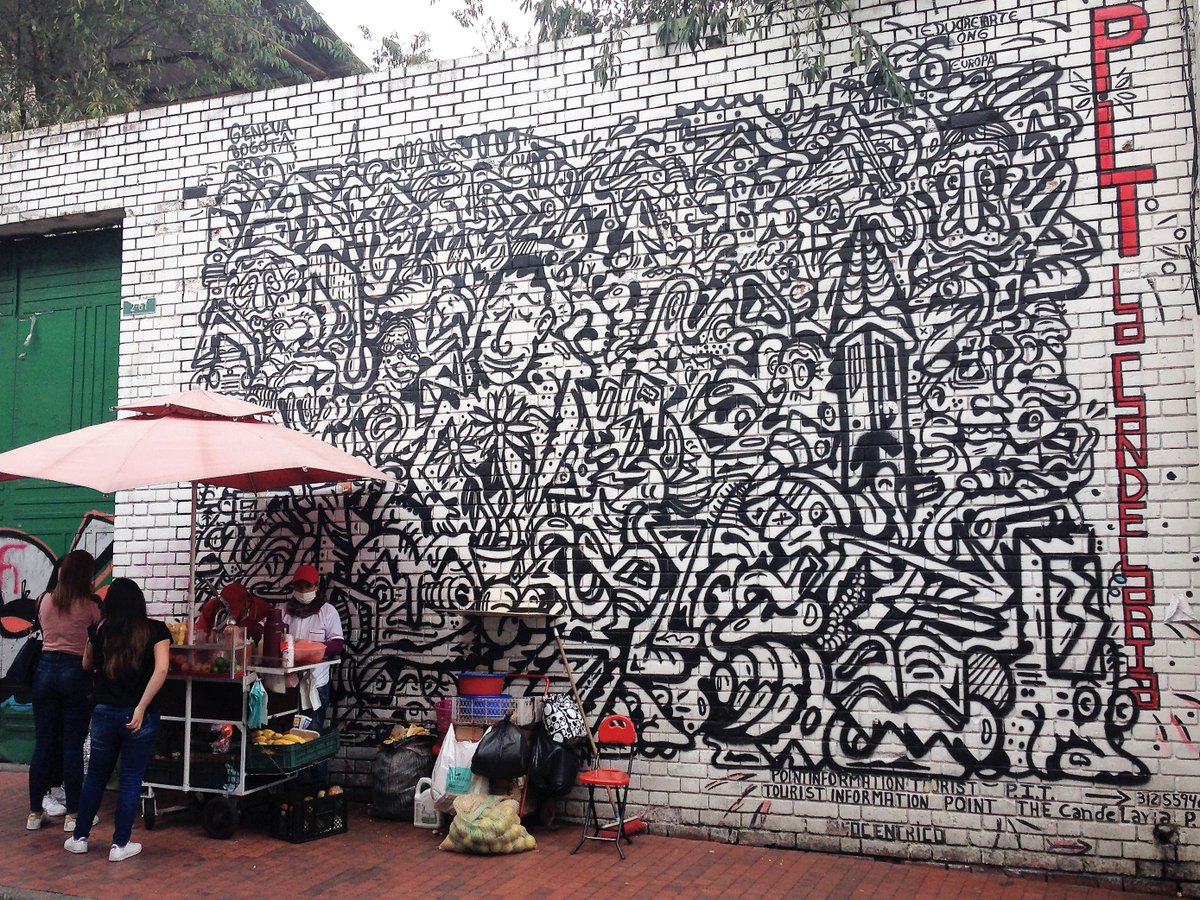 Spurenwechsler's tweet photo. Moderne #Streetart und historische Kunst in #Bogotá #Museodeoro #Kolumbien
#Reiseblog #Slowtravel #nonprofit #unabhängig
Was: #Fotografie #Natur #Reise #Reiseberichte #Reisereportagen #Kultur
Wer: #Traveller #traveler #Reisende #Fotofans #Weltenbummler https://t.co/E9QwRRUCmt