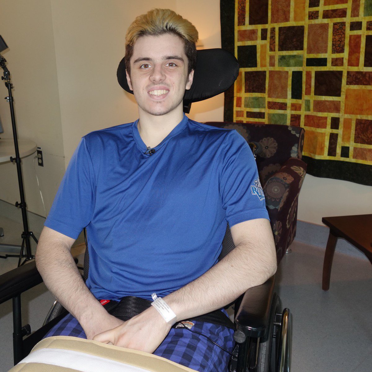 OrmistonOnline's tweet photo. Humboldt Broncos Ryan Straschnitzki paralyzed in the bus crash:“they’ll teach me how to live my life in a chair getting the upper body strength to do everyday things” Reaching for new goals with resilience and courage at Foothills @strazsr #HumboldtStrong @CBCNews @CBCTheNational https://t.co/3g3fPb0OUl