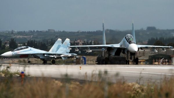 teleSURtv's tweet photo. #AtaqueASiria | Base aérea rusa en la ciudad siria de Khmeimim intercepta objetivos desconocidos en espacio aéreo de la nación árabe https://t.co/HRqBWsyBgS https://t.co/Rf5aK8L8rx