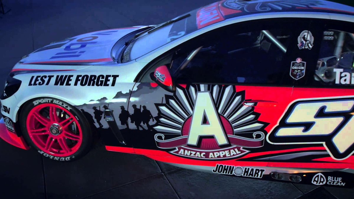 "At the going down of the sun and in the morning We will remember them." Lest we forget. #VASC