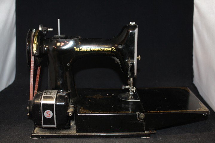 Goodwill Mid GACSRA On Twitter This Vintage Singer Sewing Machine Enchanting Goodwill Sewing Machine Goodwill Mid GACSRA On Twitter This Vintage Singer Sewing Machine Enchanting Goodwill Sewing Machine