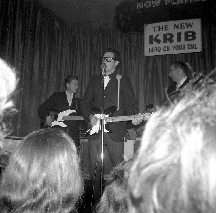 nikidoog's tweet image. The night before ‘The Day The Music Died’
#BuddyHolly 
#RitchieValens
#BigBopper