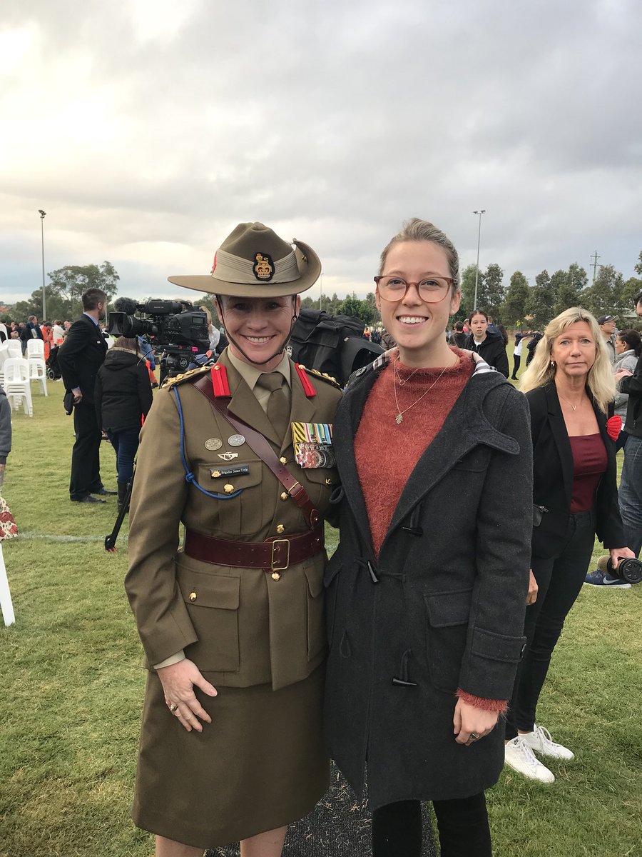 MK_Porter's tweet photo. Honoured to have met one of our serving women. Veteran of 30 years Brigadier Susan Coyle #dawnservice #AnzacDay2018 #meco6900 https://t.co/DOnYPFhOxj