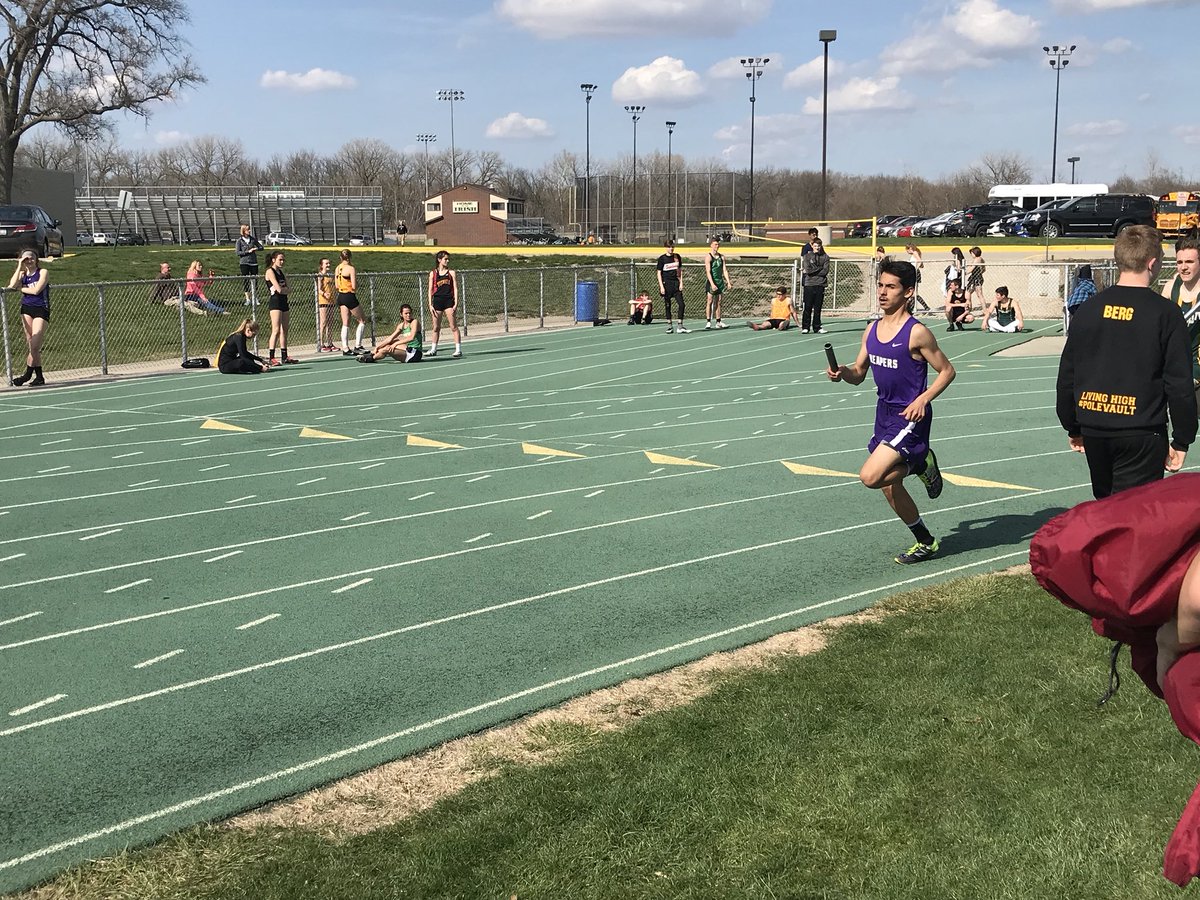 Nook_Bloodline's tweet photo. How about our boys 4x8 coming out the gate with the W! #FSConference #I8 https://t.co/lNt7wi55Sh