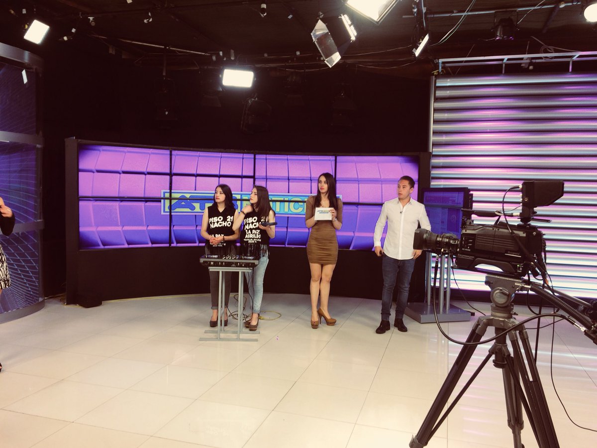 lorenaayllon's tweet photo. En ATB 🔥 #Piso21yNacho #dj https://t.co/u65IUCr8Dx