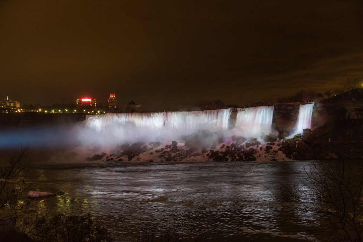 The Niagara Falls Illumination Board will light up Niagara Falls in white light this evening, as a symbol of binational support following the horrific attack on pedestrians in Toronto yesterday afternoon.