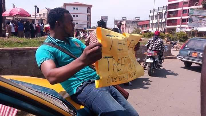 AlbertNchinda's tweet photo. “We are enjoying the sentences. Let them continue like that, if I am given 15 years in prison, I will be very sad. I expect nothing less than 40 years,”
—Mancho Bibixy 
#Cameroon #Cameroun #FreeAllArrested https://t.co/EgjgXAu4wy