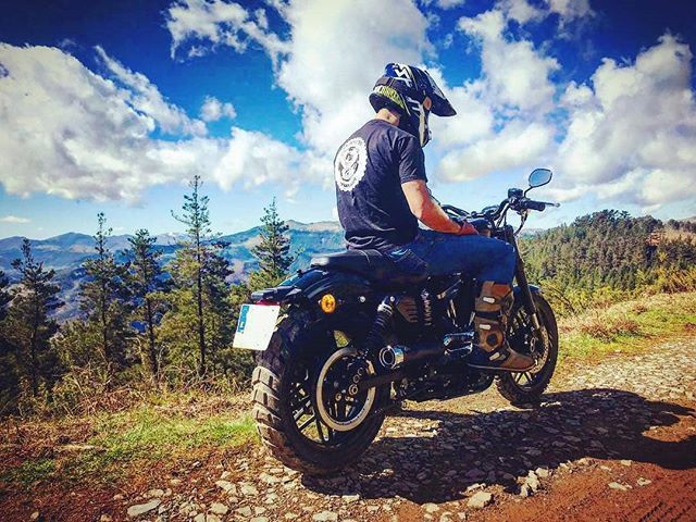DDFMCrewChief's tweet photo. I might need to go back up Mt Lemmon soon... Looks great @sportster_scrambler! #Repost @sportster_scrambler
・・・
#hdroadster #sportster #sportsterscrambler #sportstergram #sportsternation #freedomlovers #juniorwoodchucks #overlanderides #travel #adv… https://t.co/A0stt8rOiW https://t.co/pvNayt1ars