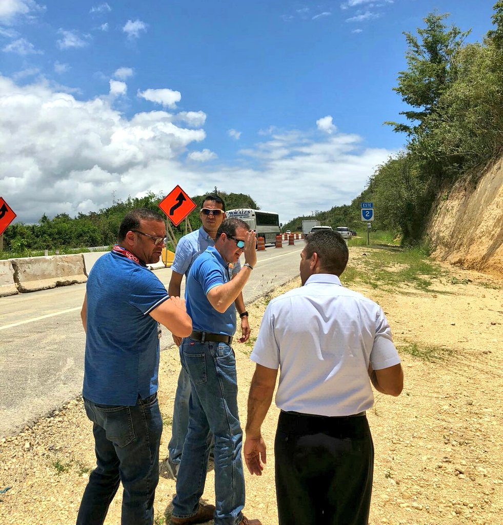 vtorres2016's tweet photo. Trabajando para mi gente. Vista ocular con @DTOP y el compañero Representante Rivera Guerra, referente a las #RC134 y #RC811, con las condiciones de las carreteras #PR132 de #Ponce y #PR2 de #Peñuelas y #Guayanilla. #ParaMiGenteLoMejor #MiLuchaEsPorTi #TuRepresentante https://t.co/l4RdVFUa4F