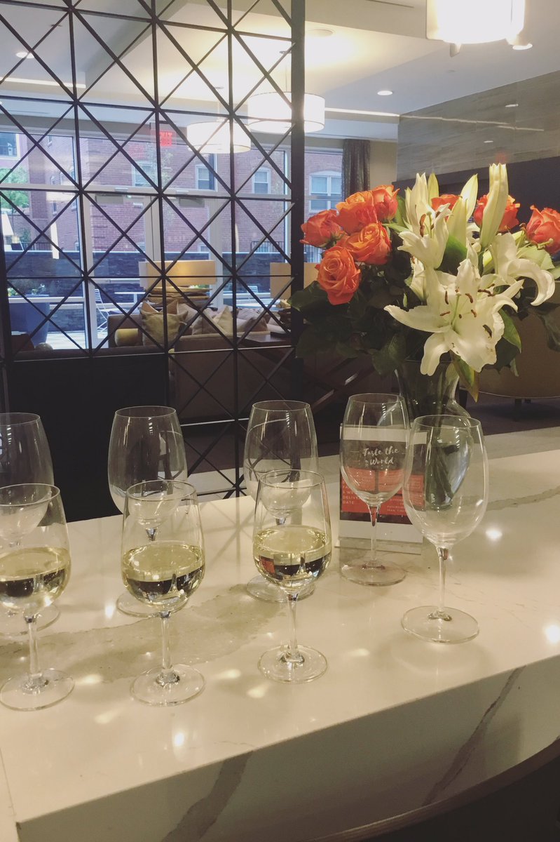uniononqueen's tweet photo. @foodhinidc will make your hunger disappear! Stop by the lobby for some amazing food from around the world. #apartmentliving https://t.co/GjThNxgAF1