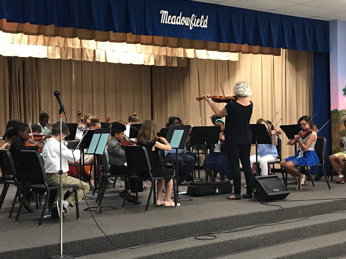 MeadowfieldElem's tweet photo. Spring Concert time! Thank you students and Ms Hanlin for sharing your talents. #musicalmustangs. @RichlandOne @MeadowfieldElem https://t.co/pbHVhWS0xU