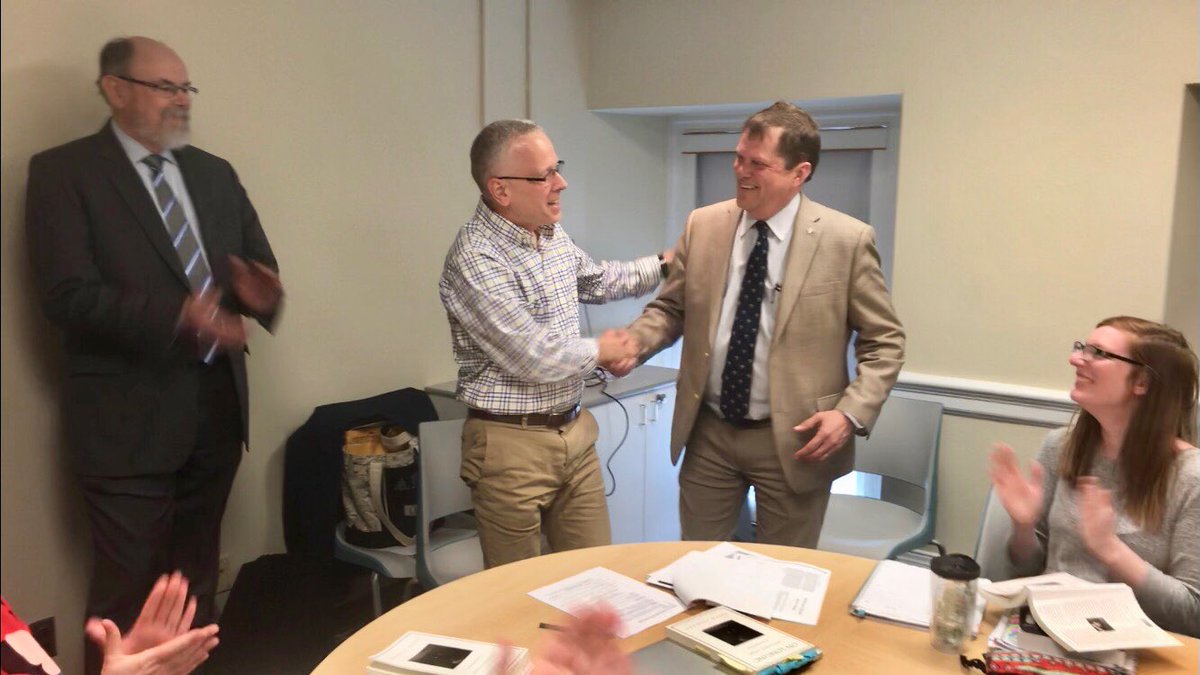 I was pleased to announce @UDelEnglish Prof. Martin Brueckner as recipient of the 2018 @UDCAS Faculty Excellence in Scholarship Award in his class this afternoon. Well done, Martin! @UDMatCult