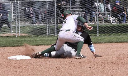 dzuskind's tweet photo. Great tag at second but we know it all is due to a great throw from the catcher @ufvbaseball #ryangreen https://t.co/1Dy6UCZVQc