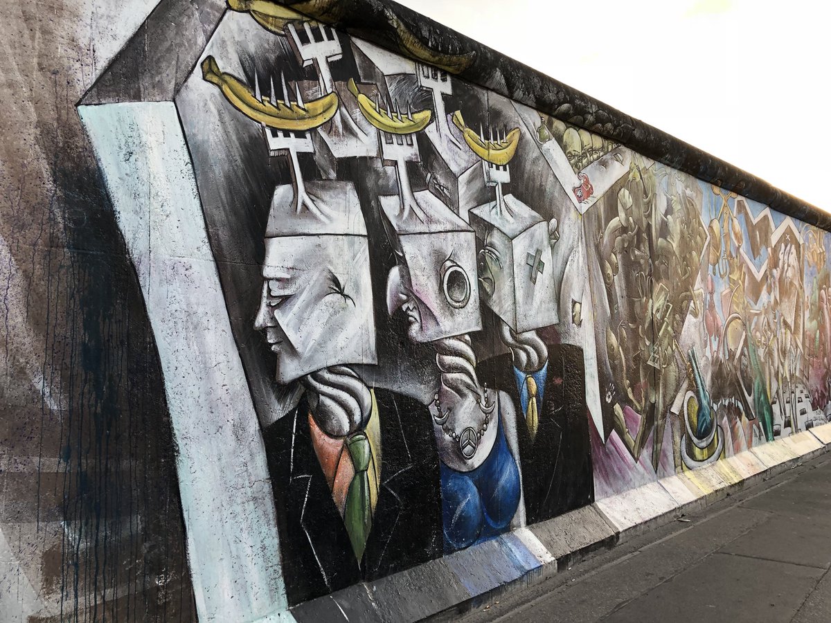 LonghornTaco's tweet photo. @rich_seal, @rbaflag and I got to visit the #berlinwall today! #eastgallery https://t.co/IwJ0zFHV71