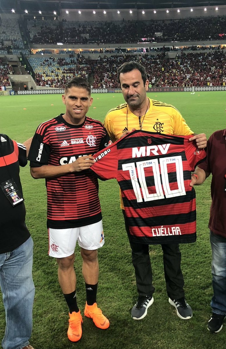 FlamengaoCRF's tweet photo. Com mais alguns anos de Flamengo o Cuéllar tem tudo pra virar um ídolo, o cara respeita muito o FLAMENGO e a Nação. Mostra uma vontade enorme de deixa sua marca no clube.. merece ganhar muitos títulos e ter seu nome na nossa história. https://t.co/PfEbnqrmbc
