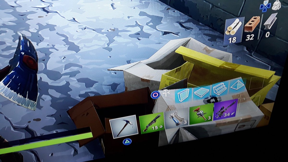 extronxyt's tweet photo. Probando la nueva Granada pegajosa y mate a 2 con una bomba en en 50vs50😅 https://t.co/NzfqsD1jrv
