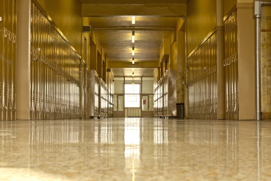 RealityMoms's tweet photo. The Call No Parent Wants: There’s a Gun at School @ShannanYounger https://t.co/dFBYcn0CEd https://t.co/sm7sOePYuW