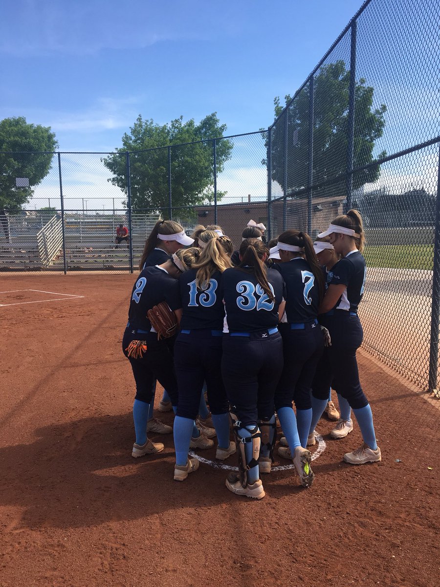 FHSSoftball2018's tweet photo. GameDay! #wintheday #fearthefalcon #2018softball #beatCHS https://t.co/V5owvfXoHP