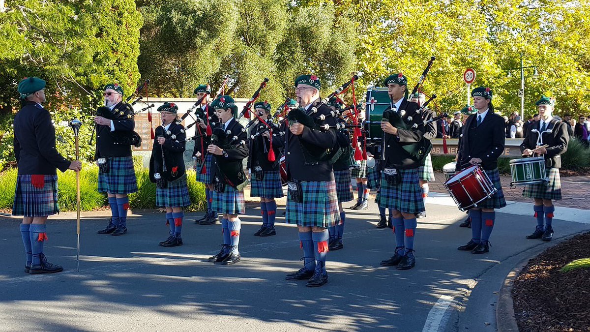 NPeWLearning's tweet photo. Remembering in Rotorua #AnzacDay #LestWeForget @RotoruaCouncil https://t.co/HvhiGXcVRx